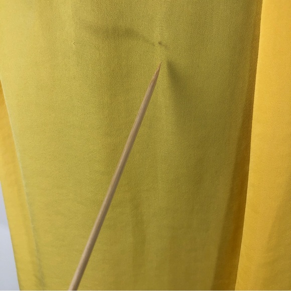 Simply Vera Wane Top Women Tunic Sheer Soft Yellow Round Neck 7 Buttons sz XL - Picture 10 of 11